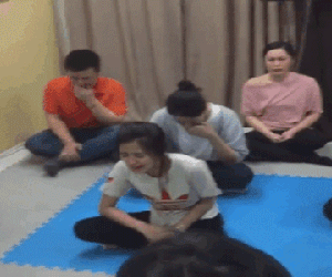 Cười ra nước mắt với giờ học... khóc của lớp đào tạo diễn viên