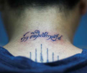 Đổ xô đi xăm để tưởng nhớ Quốc vương
