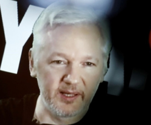 Ông chủ WikiLeaks bị chặn Internet vì gây ảnh hưởng đến bầu cử Mỹ