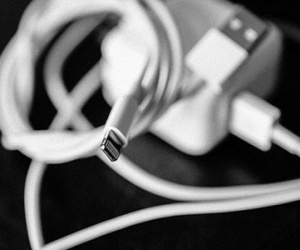 Có tới 90% phụ kiện "chính hãng Apple" bán trên Amazon là hàng giả