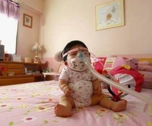 Làm sao bạn có thể tin rằng đứa bé sơ sinh này thực ra đã... 17 tuổi?