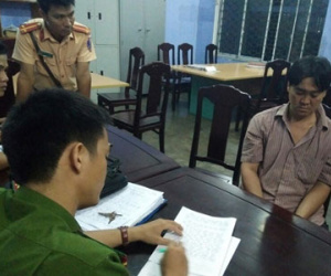 Tài xế tông thẳng xe vào CSGT vì xin bỏ qua lỗi vi phạm bất thành