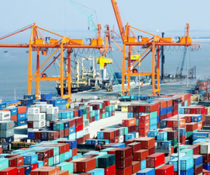 Việt Nam được gì trong xuất siêu hơn 3,7 tỷ USD?