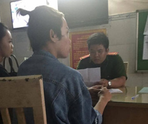 Cảnh cáo cặp vợ chồng chiếm giữ CMND của Tùng Sơn