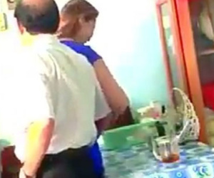 Kỷ luật cán bộ chạm tay vào chỗ nhạy cảm của nữ tạp vụ