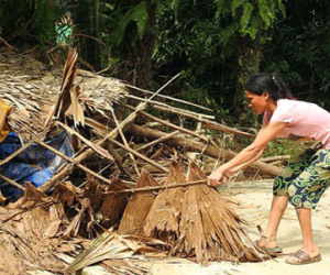 Lũ lịch sử ở miền Trung: Tỷ phú trắng tay, người nghèo cùng kiệt