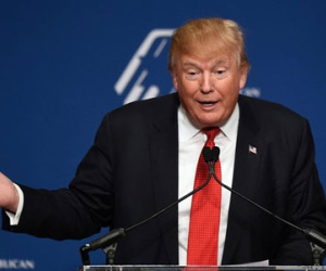 Ôm ảo vọng quyền lực, Trump sẵn sàng châm lửa đốt nước Mỹ?