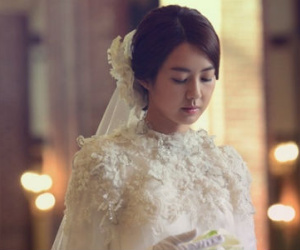 Cô dâu mới nhận cái kết không thể đắng hơn vì thuê trang sức giả làm của hồi môn trong đám cưới