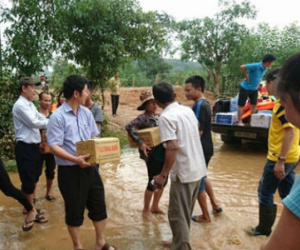 Ông Võ Kim Cự nói về thông tin "tranh công làm từ thiện" sau lũ