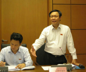 Phó thủ tướng: Nhà nước không thể cứu mãi các ngân hàng yếu kém