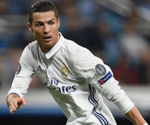Real Madrid - Athletic Bilbao: Ronaldo trả lời Messi?
