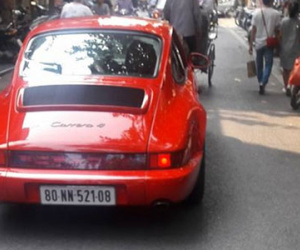 Hàng cực hiếm Porsche 911 Carrera 4 993 dạo phố tại Hà thành