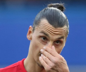 Ibrahimovic: Tượng đài sụp đổ ở Stamford Bridge
