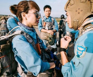 Nữ vận động viên nhảy dù rơi tự do đầu tiên tại Việt Nam