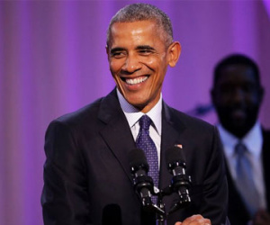 Tổng thống Obama mở phanh nút áo, nhảy theo "Hotline Bling"