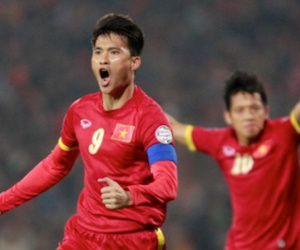 HLV Calisto và Công Vinh tự hào về U19 Việt Nam
