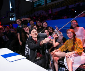 Hoài Linh chụp ảnh selfie với fan ở Ơn giời, cậu đây rồi