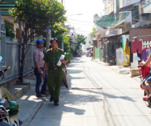 Khởi tố, bắt giam 12 thanh niên "vác mã tấu, ném bom xăng"