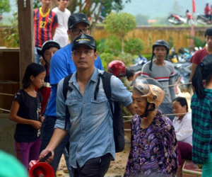 MC Phan Anh lên tiếng vụ thôn thu tiền cứu trợ của dân rồi chia lại