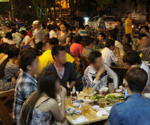 Phụ nữ nhậu nhẹt sắp qua mặt mấy anh đàn ông