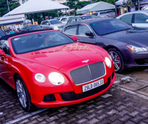 Siêu xe tràn ngập trước giờ khai mạc VIMS 2016 ở Sài Gòn