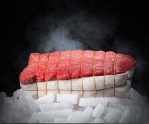 Thịt bò đắt hơn bò Kobe được sản xuất như thế nào?