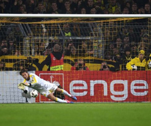 Cúp QG Đức: Dortmund suýt "chết" vì coi thường đối thủ