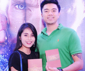 Ca nương Kiều Anh sóng đôi chồng đi xem phim