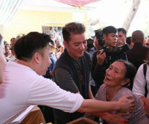 Ca sĩ Đàm Vĩnh Hưng đột ngột thay đổi "chiến thuật" giúp người nghèo