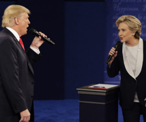 Bà Clinton nới rộng khoảng cách với ông Trump trước bê bối thư điện tử