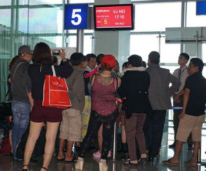 Bị delay gần 10 tiếng, hành khách làm đơn tố Vietjet Air vô trách nhiệm