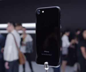 iPhone 7 chính hãng “lên kệ” ngày 11/11, giá từ 18,8 triệu đồng