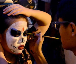 Nở rộ dịch vụ ăn theo mùa Halloween