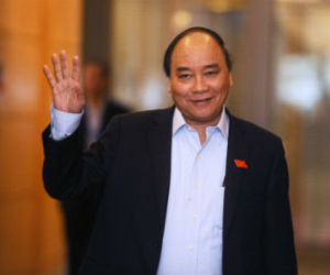 Thủ tướng đi máy bay thương mại - Điều khác thường sẽ thành bình thường