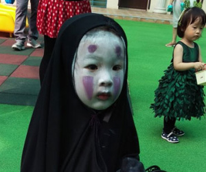 Đây là “con ma” 2 tuổi “diễn sâu” nhất quả đất đang khiến cư dân mạng cười lăn lộn