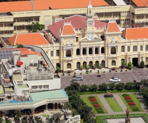 Phố Nguyễn Huệ hay đại lộ Champ-Élysée của Sài Gòn