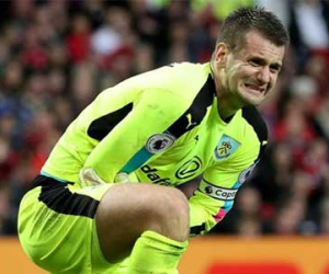 Heaton: "Cú sút của Ibrahimovic gần như làm gãy tay tôi"