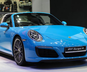 Porsche 911 dẫn động 4 bánh giá trên 8 tỷ tại Việt Nam