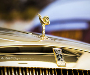 Khó như nghề tài xế xe Rolls-Royce
