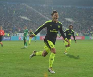Arsenal: Mesut Oezil đã thay đổi kì diệu như thế nào?