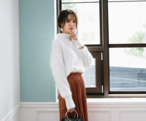 Bỏ túi những cách diện áo len dáng rộng "vừa ấm vừa chất" cho ngày trở lạnh