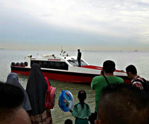 Chìm tàu ngoài khơi Indonesia, ít nhất 21 người thiệt mạng