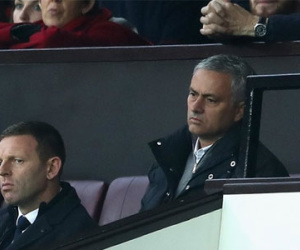 FA ra án phạt nhẹ cho Jose Mourinho
