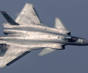 Truyền thông Trung Quốc tung hô tiêm kích J-20 là sát thủ diệt F-22 Mỹ
