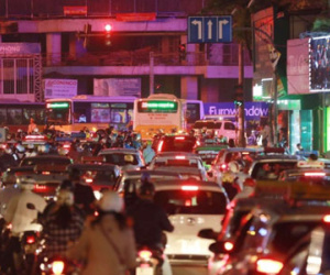 Hà Nội: Ùn tắc kinh hoàng, giao thông khu vực cầu vượt Tây Sơn bị tê liệt