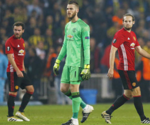 Man Utd bại trận trước Fenerbahce bởi hai siêu phẩm
