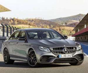 Mercedes E63 AMG 2017 - Siêu xe trong hình hài sedan