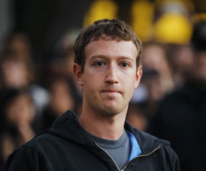 Ông chủ Facebook mất 3 tỷ USD một ngày