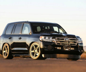 Soi “hàng khủng” Toyota Land Speed Cruiser 2.000 mã lực