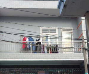 Đôi nam nữ ôm nhau cháy như đuốc trong phòng trọ